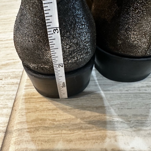 NWOT women’s Frye bootie metallic, distressed cowboy boots     size 9 5 - Picture 8 of 13